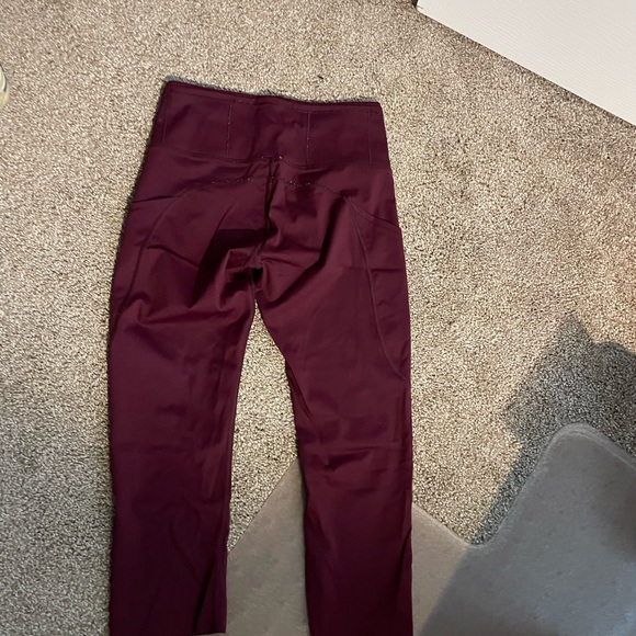 Maroon Lulu lemon leggings - Picture 2 of 3